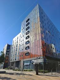 File:Crown Place, University of Liverpool.png - Wikipedia