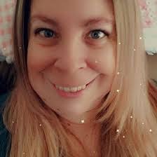 Danielle Whipple's Instagram, Twitter & Facebook