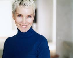 Épinglé sur coupes cheuveux épinglé sur coiffure 1001 + idées pour votre coupe de cheveux courte pour femme de 50 ans 1001 + idées pour votre coupe de cheveux courte pour femme de 50 ans coupe courte pour femme de 60 ans : Zoom Sur Les Courtes Coupes Qui Rajeunissent Apres 50 Ans