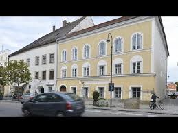 His parents alois hitler and klara hitler died in 1903 and 1907, and they used to be burried in a cementery in leonding, close to his parents house, as we can see a lot of just recently taking photos. Das Wird Aus Hitlers Geburtshaus Youtube