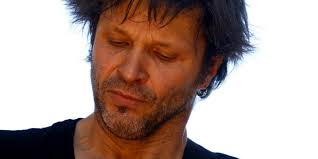 C'est la question qui se (re)pose aujourd'hui. Bertrand Cantat Un Ex Membre De Noir Desir Fait Des Revelations Edifiantes Marie Claire