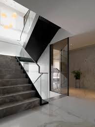 Carrelage Marbre Blanc Deco En Marbre Noir Et Accents Bleus Un Appartement A Taiwan Maison 2018 Carrelage Marbre Blanc Carrelage Marbre Escalier En Marbre