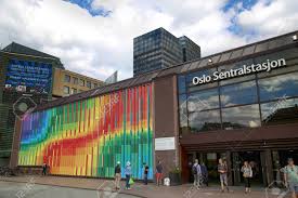 Find traveler reviews and candid photos of dining near oslo central station in oslo, norway. Oslo Norwegen 18 August 2016 Leute Besuchen Oslo Central Station Norweger Oslo Sentralstasjon Ist Der Hauptbahnhof In Oslo Norwegen 18 2016 Im August Lizenzfreie Fotos Bilder Und Stock Fotografie Image 65901224
