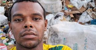 Autista preso no 8 de janeiro relata drama com tornozeleira