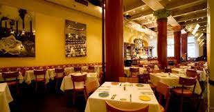 Mesa Grill In Nyc Great Flavor With A Unique Spin On Traditional Fare Owner Is Bobby Flay Of Food Network York Restaurants Ny Restaurants Nyc Restaurants