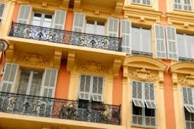 Ihre neue wohnung liegt im stadtteil neugablonz. Immobilien Kaufen In Lissabon Hauser Wohnungen Villen