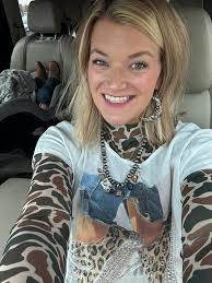 Dawn Bohannon's Instagram, Twitter & Facebook