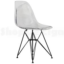 D'une originalité déconcertante, notre modèle de chaise transparente bonaparte vous époustouflera grâce à son design unique. Chaise Transparente Avec Pieds En Noir D Inspiration Eames Dsr