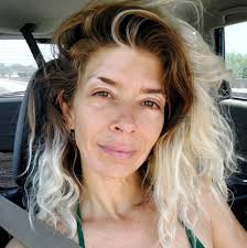 קירות שקופים