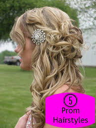 Leaves keep curls from falling. Remodelaholic 5 Prom Hairstyles