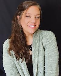 Sarah Prather's Instagram, Twitter & Facebook