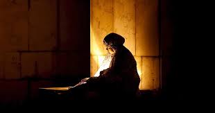 Barang siapa yang rutin menunaikan sholat tahajud, allah swt akan memudahkan segala urusan hidupnya, dijauhkan dari kesengsaraan, kesulitan hidup, serta dimuliakan hidupnya. 4 Waktu Terbaik Dan Mustajab Untuk Sholat Tahajud Arbamedia Com