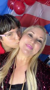 Nuestro orgullo boricuaVANEXXA SALON qué felicidad me das al verte cada día  lograr tus metas . Admiro tu valentía y esfuerzo ,hoy se me infla el Pecho  de emoción . Una vez