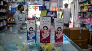 Sudah tidak diragukan lagi, produk fair & lovely atau sekarang glow & lovely mampu memberikan solusi permasalahan kulit wajah. Unilever Hapus Kata Normal Dari Produk Kecantikan Swa Co Id