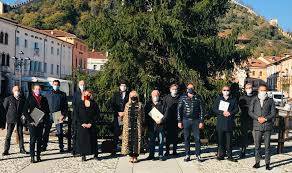 Indirizzo, telefono, orario di attenzione, ecc. Luci E Spot Promozionali Marostica Si Illumina A Festa