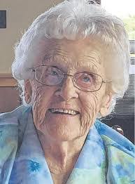 Deborah Holub's Instagram, Twitter & Facebook