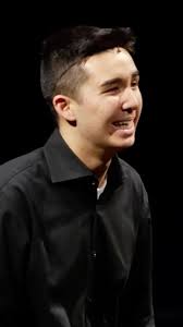 Someone get him to Disneyland! 🎢🥹 Look back