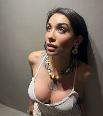 Maria Becerra pack wet skin tease