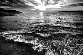 Epingle Par Provence Alpes Cote D Azur Sur Black White Pictures Lever De Soleil La Mer