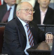 F Lee Bailey