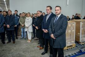 O πρωταγωνιστής της ταινίας του ζαχαρία μαυροειδή συνομιλεί με τον θοδωρή κουτσογιαννόπουλο για την. H Galaktobiomhxania Olympos Ekopse Thn Pita Twn Ergazomenwn Me Kales Eidhseis Kai Nees Ependyseis Fwto Onlarissa Gr Enhmerwsh Eidhseis Nea Gia Larisa 8essalia Kosmo A8lhtismo