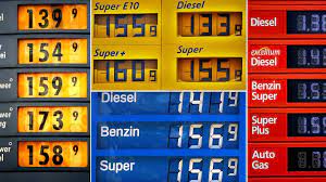 Wann sie besonders günstig tanken. Benzinpreise Die Zwei Grossen Von Der Tankstelle Wirtschaftswissen Faz