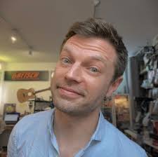 Sometimes… the 80's have a lot to answer for. Like me, for instance 🤣 or  like what's happened to this poor Precision Bass 😢 This was, at the  beginning of its life,