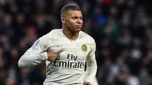 Sacó lloris en largo y ahí que corrió mbappé a por el balón que volaba por el cielo del puskas aréna. Kylian Mbappe Going Nowhere Say Paris Saint Germain Football News Sky Sports