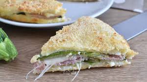 Tarte Aux Courgettes Et Au Jambon Cuit Tasties Foods En 2020 Tarte Courgette Recette Facile Sandwich