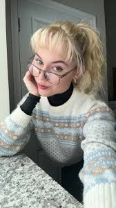 Bella Wolfe (@bella.wolfe31)