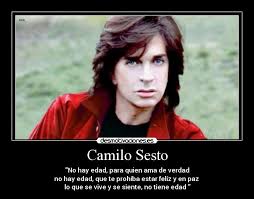 Malos tiempos ha vivido camilo sesto en los dos últimos años, cuando ya lo creíamos retirado del mundo artístico, lo que afortunadamente no ha sucedido, como contaremos. Biografia Hoy Camilo Sesto Uno De Los Cantantes Espanoles Con Mas Proyeccion Internacional Ccnesnoticias