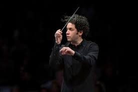 As an internationally renowned symphonic and operatic conductor, gustavo dudamel is motivated by a profound belief in music's. Dudamel Returns To Los Angeles To Start Off The Phil S Ives Cycle Bachtrack