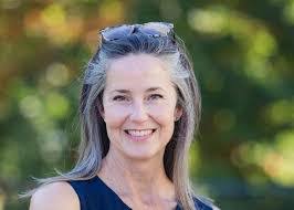 Hannah Flint's Instagram, Twitter & Facebook