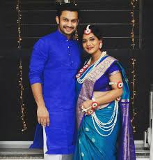 Urmila Kothare Baby Shower Photos Baby Viewer Mahesh kothare family, mahesh kothare 4 generation, mahesh kothare son, mahesh kothare parents, adinath watch adinath and urmila kothare's daughter jizah's unseen photos. urmila kothare baby shower photos