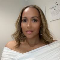 Lina Villada's Instagram, Twitter & Facebook