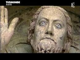 A big long shot, I wanted to show a relative an special crossover episode  of Astrid et Raphaelle with Alexandra Ehle. The title was Oeil pour oeil  and aired