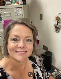 Anna Gaynor's Instagram, Twitter & Facebook