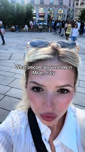 I just love unique fashion. #milano #italy #italia #milanfashionweek  #fashion #whatpeoplearewearing #fy