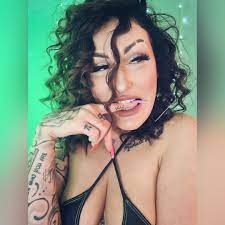 Mira-Grey on X: I love our cum-versations😈🤌 #spreadlove #dirtyminded  #bigirl #lovemyjob #bigirlbed #visitxgirls #inkedgirl  t.cogiLBLM8Wie  X
