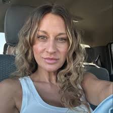 Amber Pitts (ambypitts)