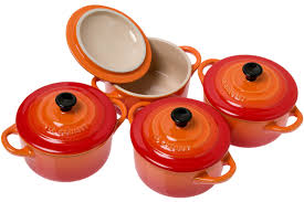 For 7 new yorkers, a pandemic year's fight for the future. Le Creuset Les Ceramiques Mini Cocotte Set 10cm Orange Red Advantageously Shopping At Knivesandtools Com