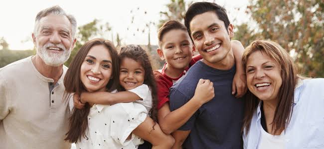 FAMILIA