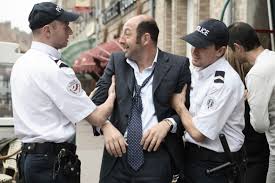 To please her, philippe abrams, a post office administrator, her husband. Bienvenue Chez Les Ch Tis