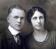 My Great Grandparents John and Rusha Graves and thier children Lloyd, Ethel  and Carl Graves. Lived in Fleming County Kentucky. Mostly Ewing and  Flemingsburg, Ky