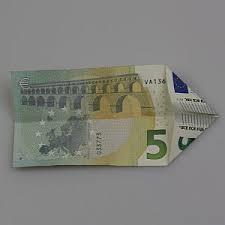Hier sind die 4 besten anleitungen in verschiedenen varianten von einfach bis knifflig, um einen geldschein zum schmetterling zu falten. Stern Aus Geldscheinen Falten