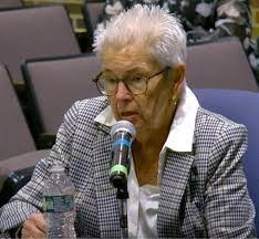 Carole Morris's Instagram, Twitter & Facebook