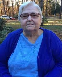 Rachel Mellott's Instagram, Twitter & Facebook