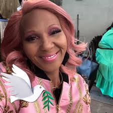 I think every woman I've been to school with is a Grandmother 💝I see y'all  cutie pies 🥰