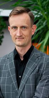 Metrics-driven modernisation approach: a framework for success