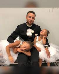 Stephen curry's little sister needs a wedding dress! Happileeeverafter Steph Curry Pictured With His Beautiful Daughters Riley And Ryan At Little Sisters Wed The Curry Family Stephen Curry Family Curry Daughter